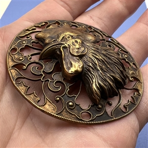 Huge Ashlee button of a rooster.