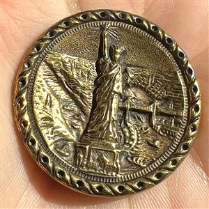 RARE  Statue of Liberty commemorative button.