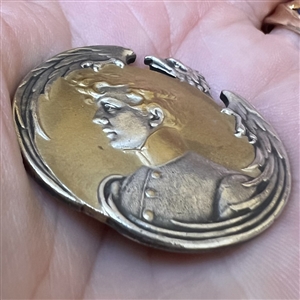 Gilded white metal button Sarah Bernhardt as L’Aiglon. 