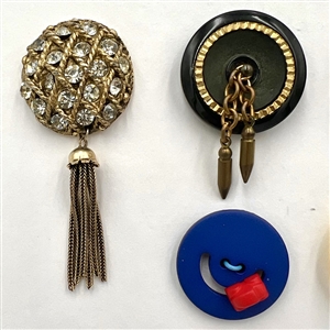 Eight “Moveable” buttons.