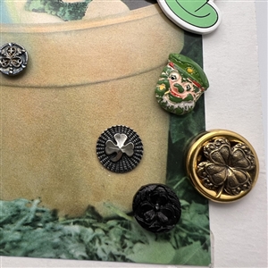 Card of eight St. Patrick’s Day buttons. 