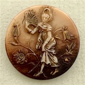 Caramel glass button of Merveilleuse with bonnet and fan.