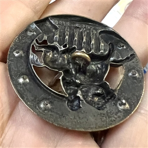 “Steeple chase” brass button.