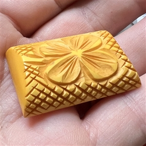 Vintage Bakelite button of a shamrock.