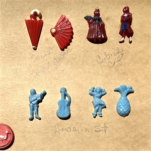 Card of 54 Goofie buttons.