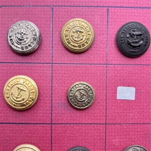 Card of 28 Yacht club buttons.