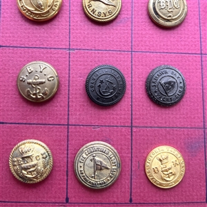 Card of 28 Yacht club buttons.