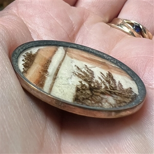 An 18th c. painting of foliage button.