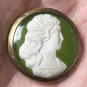 Sulphide (?) head of a woman - glass in metal button.