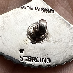 Siam sterling Niello button of a realistic fan.