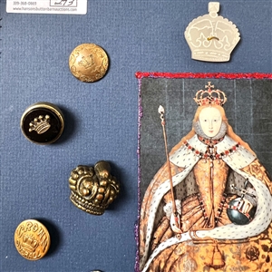 Card of twenty one crown buttons.