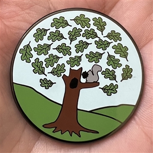 Show favor button from Iowa State Button Society of squirrel in a tree.