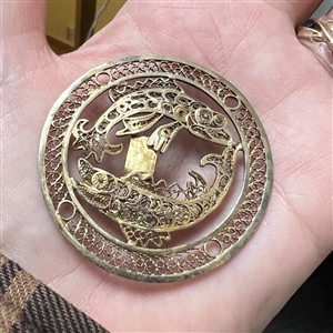RARE gilded filigree wire Motiwala Pisces Zodiac button.