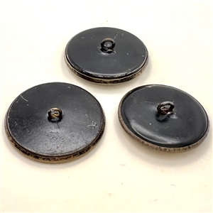 Three buttons of armor. 