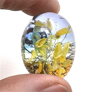 March daffodil glass studio button by Mary Gaumond.