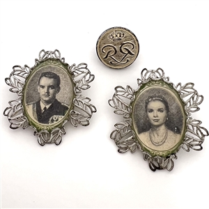 Card with three buttons of Grace Kelly, Princess of Monaco and Prince Rainier.