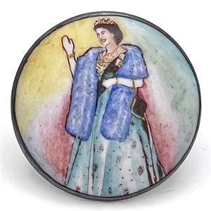 Motiwala enamel button of Queen Elizabeth II waving.