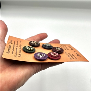 Original story card of coronation issue commemorative of Queen Elizabeth II buffed plastic buttons. 