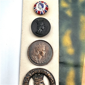 Card of 10 Queen Elizabeth II buttons. 