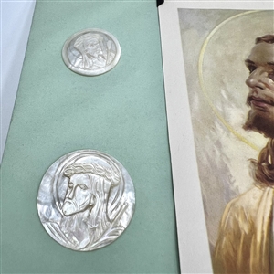 Card of 5 Bethlehem pearl buttons of Jesus. 