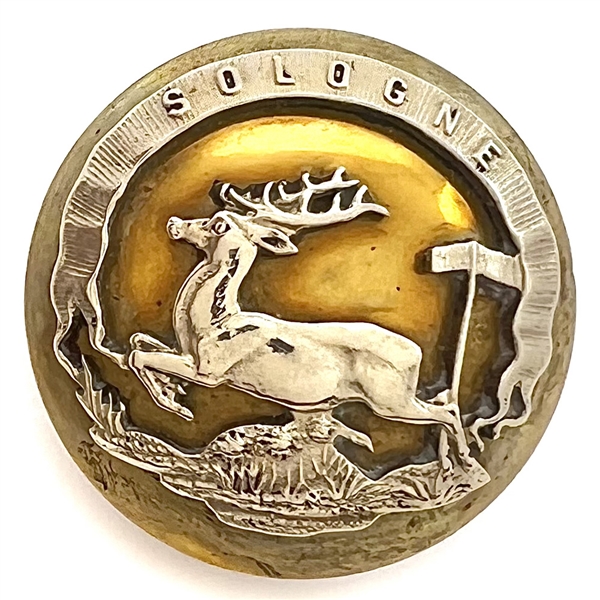Rallie St. Gilbert - French hunt club button of a stag.
